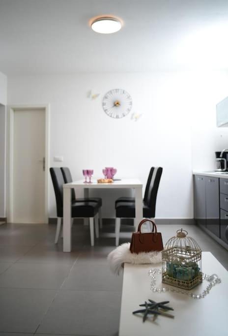 Wave N' Sea Apartment With A Private Pool دوبروفينك المظهر الخارجي الصورة